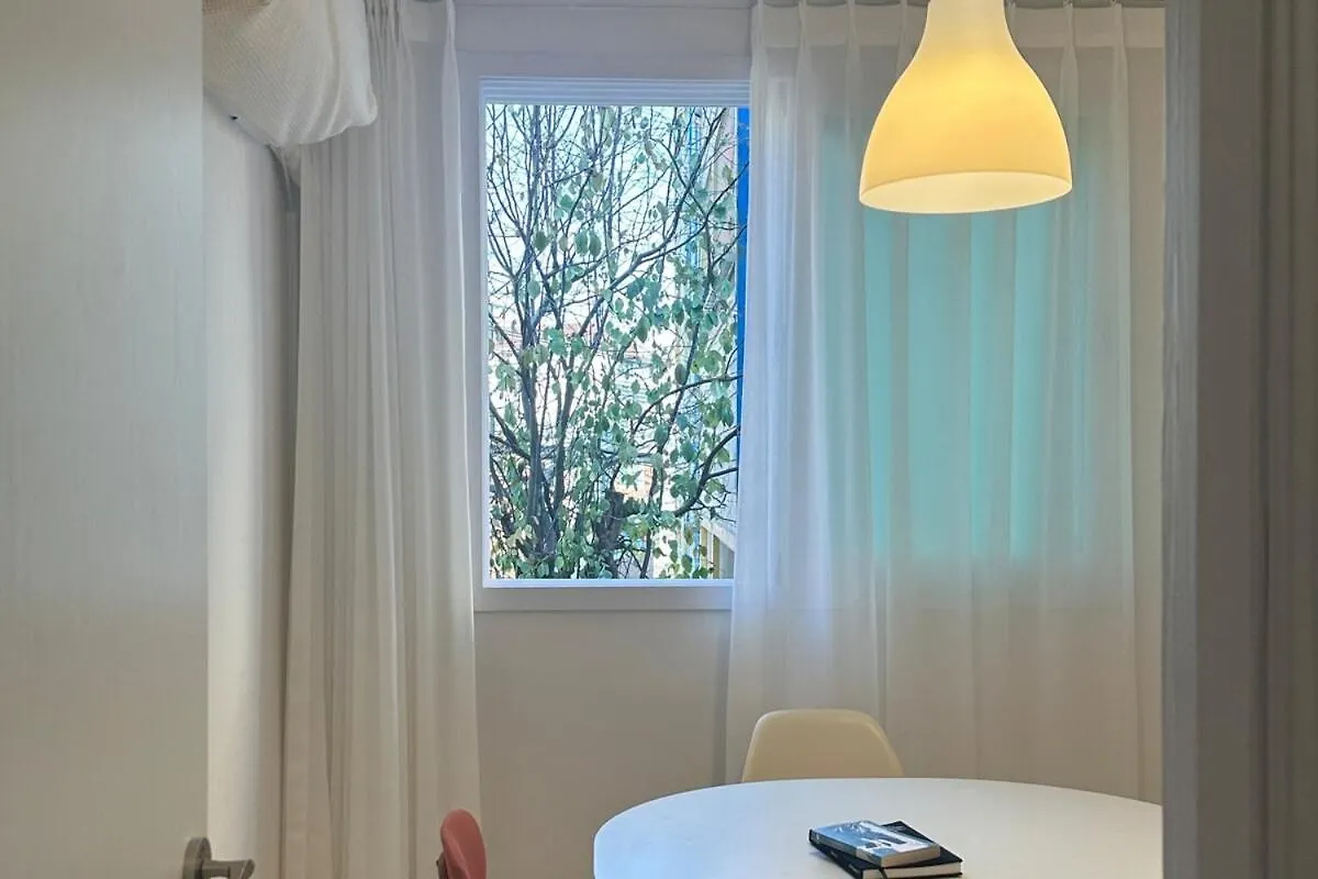 Poom Stay, Airport Bus, Cozy Stay For Seoul Travelers,Yeomchang Stn, Line9 0*,  South Korea