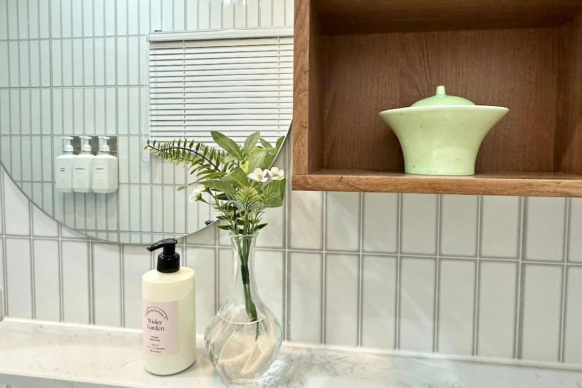 Poom Stay, Airport Bus, Cozy Stay For Seoul Travelers,Yeomchang Stn, Line9 0*,
