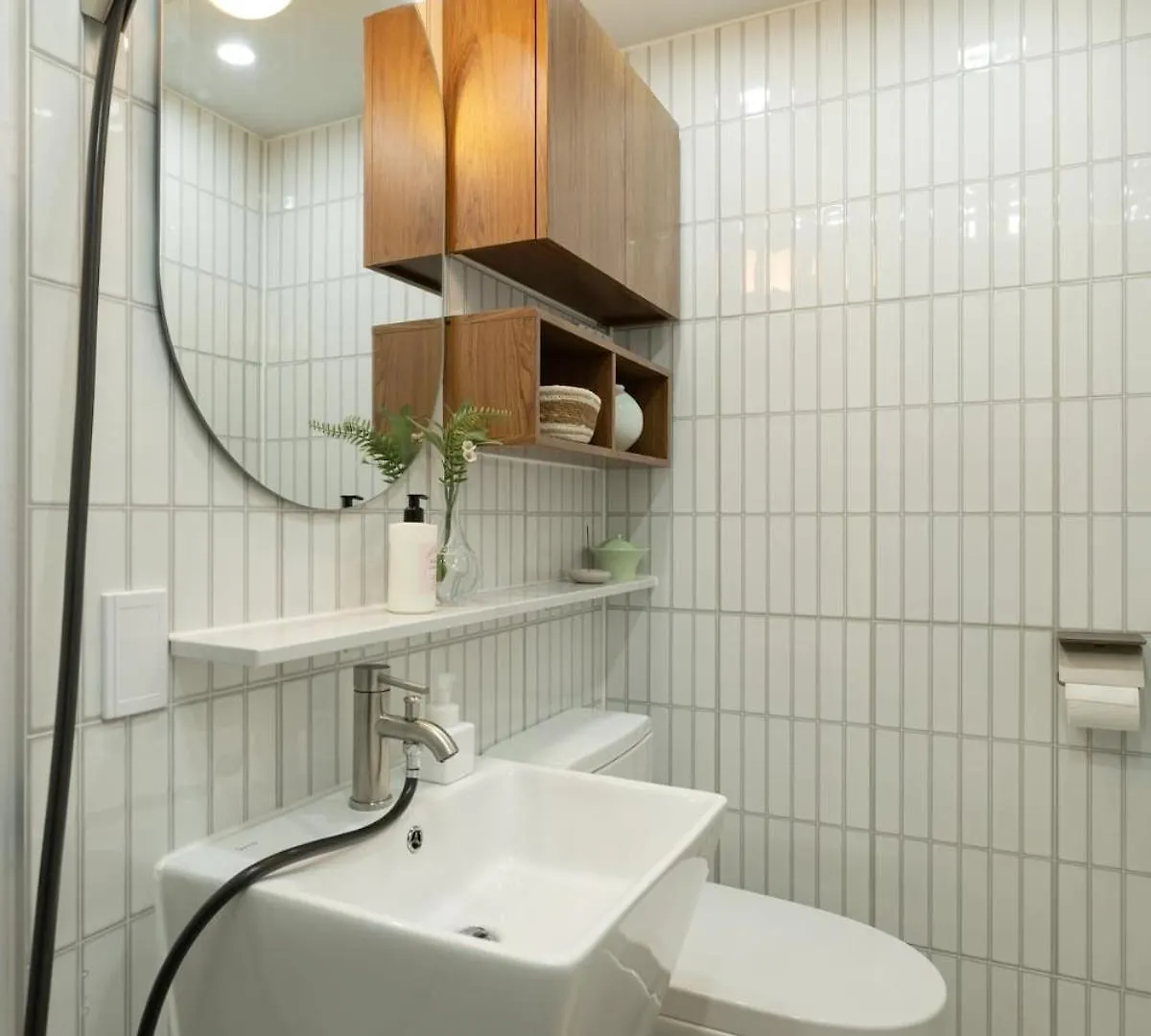 Poom Stay, Airport Bus, Cozy Stay For Seoul Travelers,Yeomchang Stn, Line9 0*,