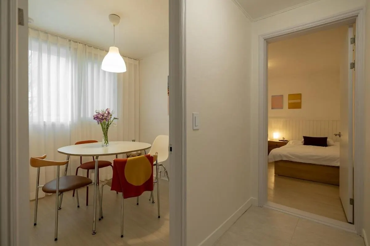 Poom Stay, Airport Bus, Cozy Stay For Seoul Travelers,Yeomchang Stn, Line9