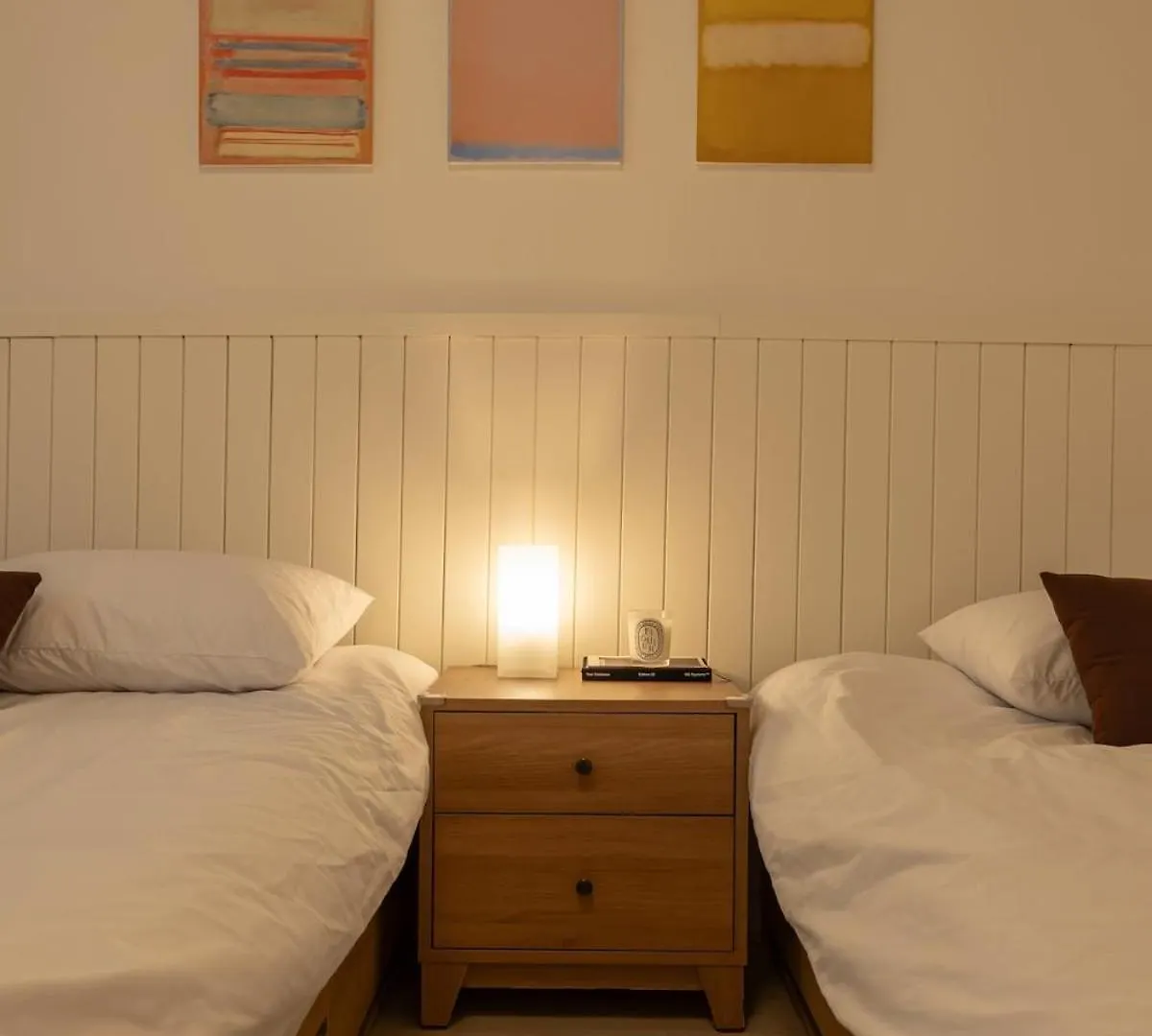 Poom Stay, Airport Bus, Cozy Stay For Seoul Travelers,Yeomchang Stn, Line9 0*,  South Korea