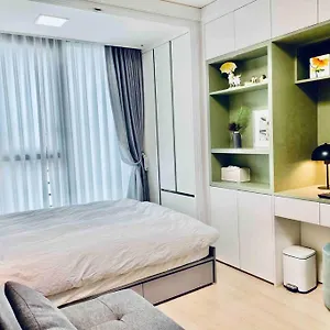 Apartment The Share Myeongdong High Floor & Free Gym #subway Station 3min #myeongdong 10min, Seoul