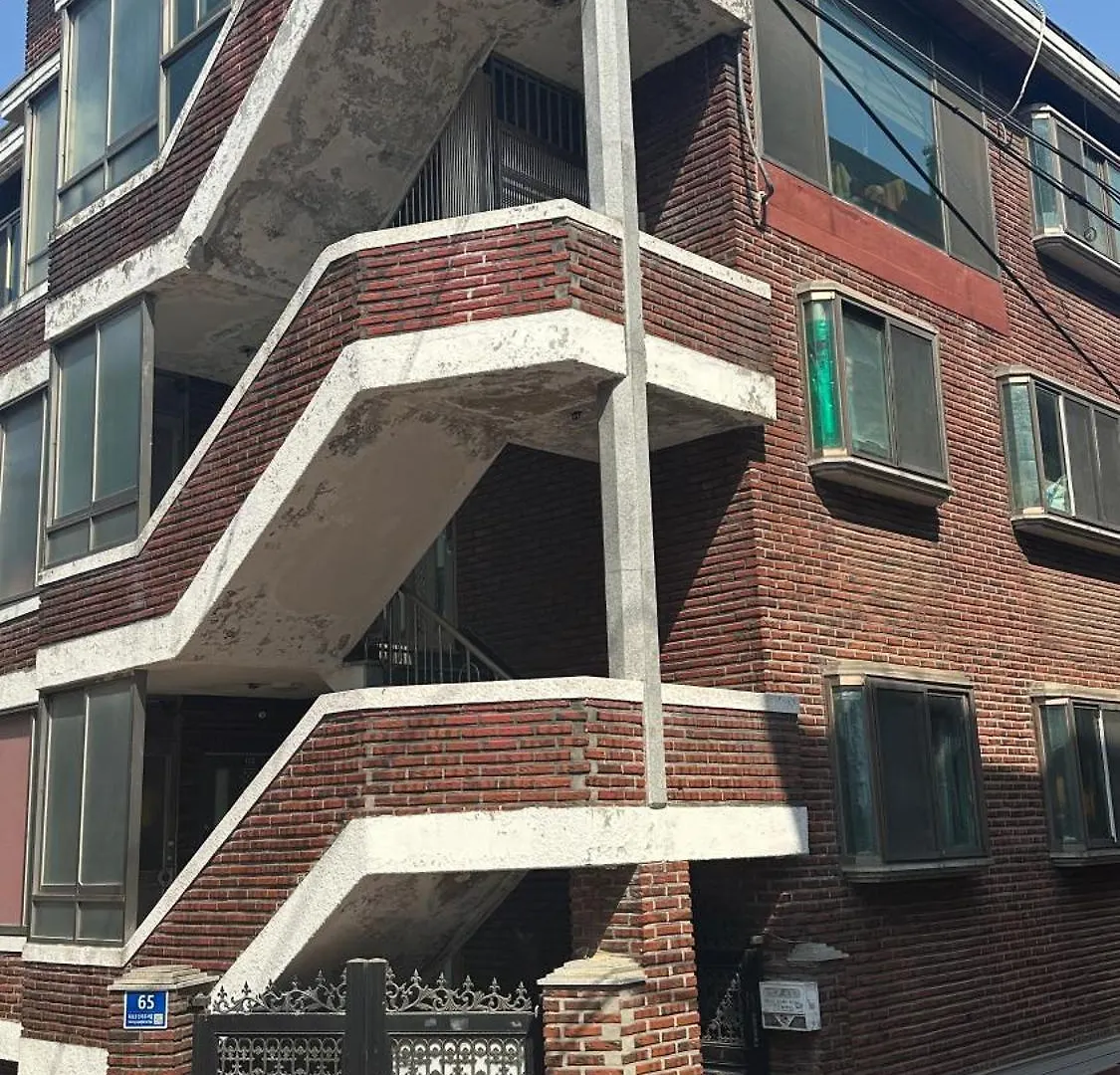 Poom Stay, Airport Bus, Cozy Stay For Seoul Travelers,Yeomchang Stn, Line 9 Express South Korea